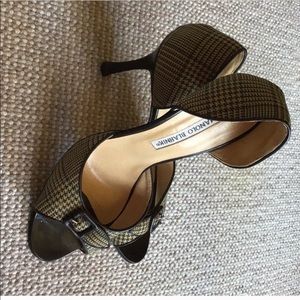 Manolo Blahnik plaid peep toe heels!